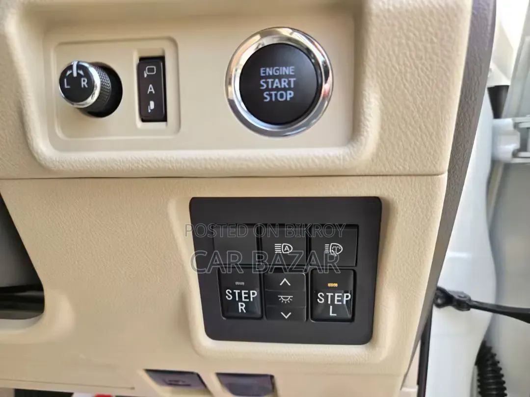Toyota Land Cruiser Prado 2.7 2022 Pearl