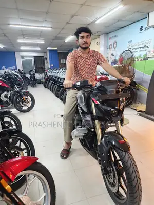 বাজাজ পালসার এন১৬০ ২০২৬ ব্ল্যাক