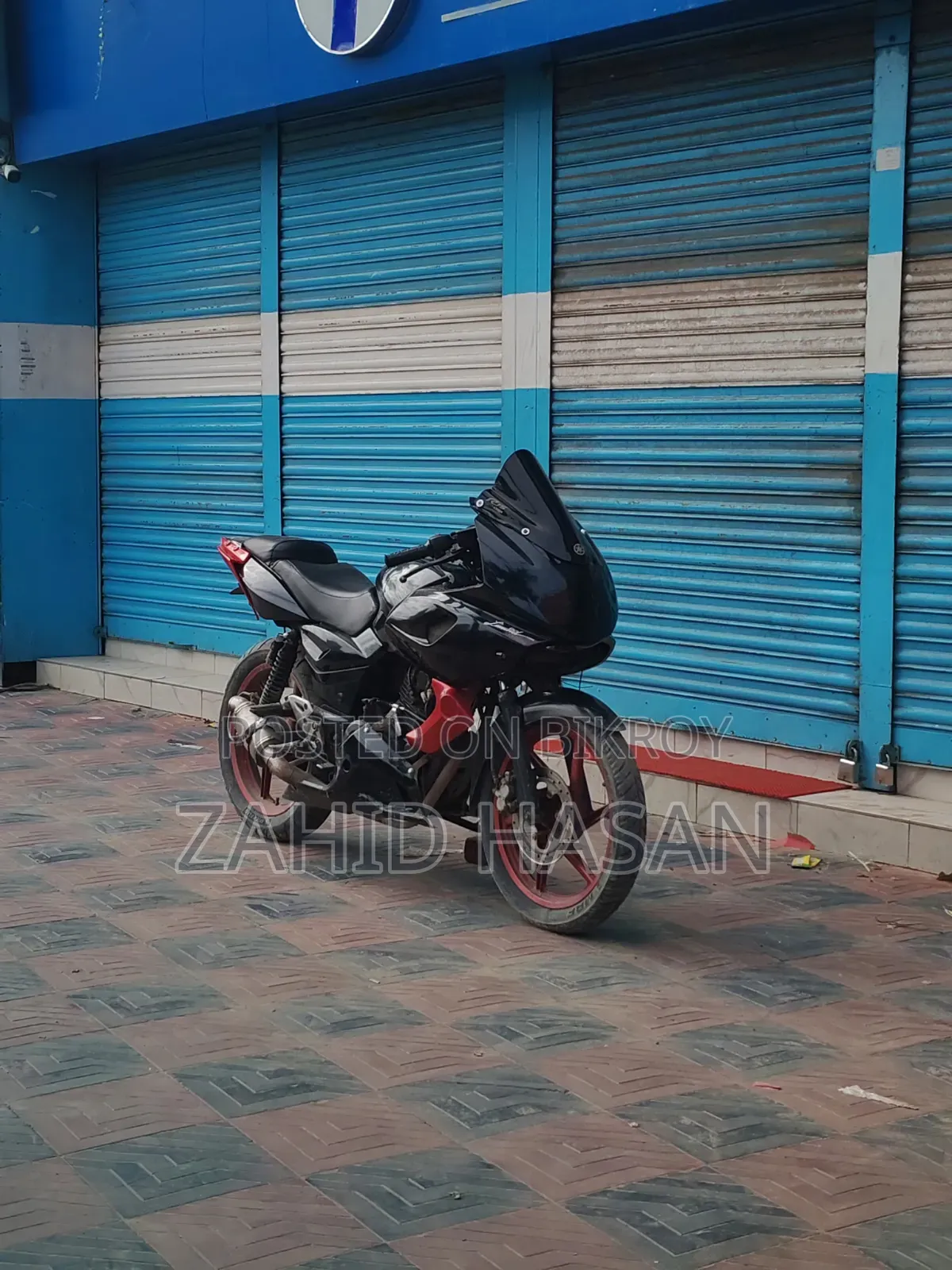 বাজাজ পালসার ১৫০ ২০১১ ব্ল্যাক