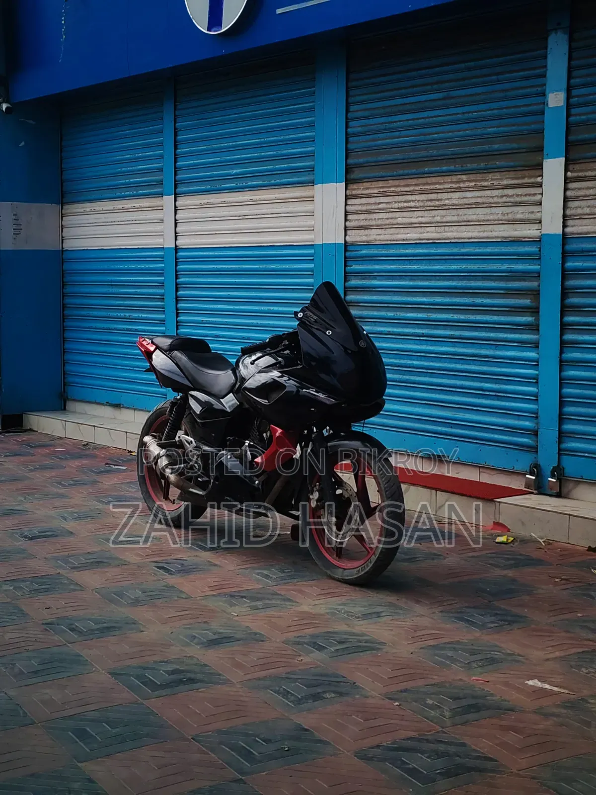 বাজাজ পালসার ১৫০ ২০১১ ব্ল্যাক