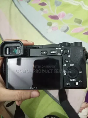 Sony Alpha A6400 Mirrorless Digital Camera With FE 28-70mm Camera Lens