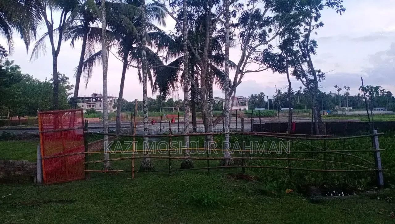 Land for sale on an urgent basis
