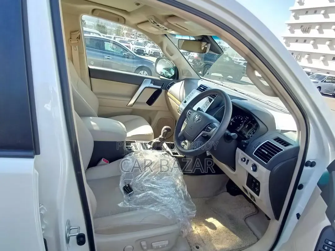 Toyota Land Cruiser Prado 2.7 2022 Pearl