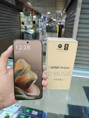 Motorola 256 GB Green