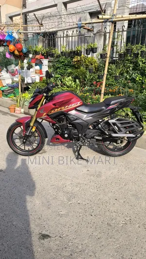 Honda Hornet 2.0 2024 Red