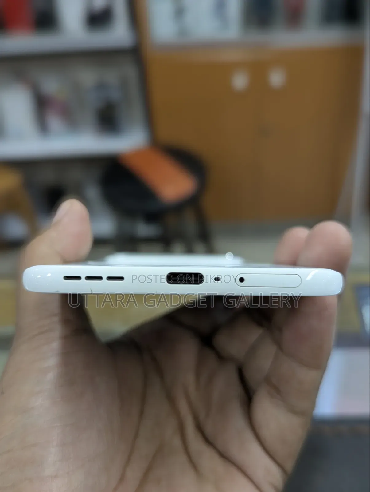 Tecno Pova 128 GB White