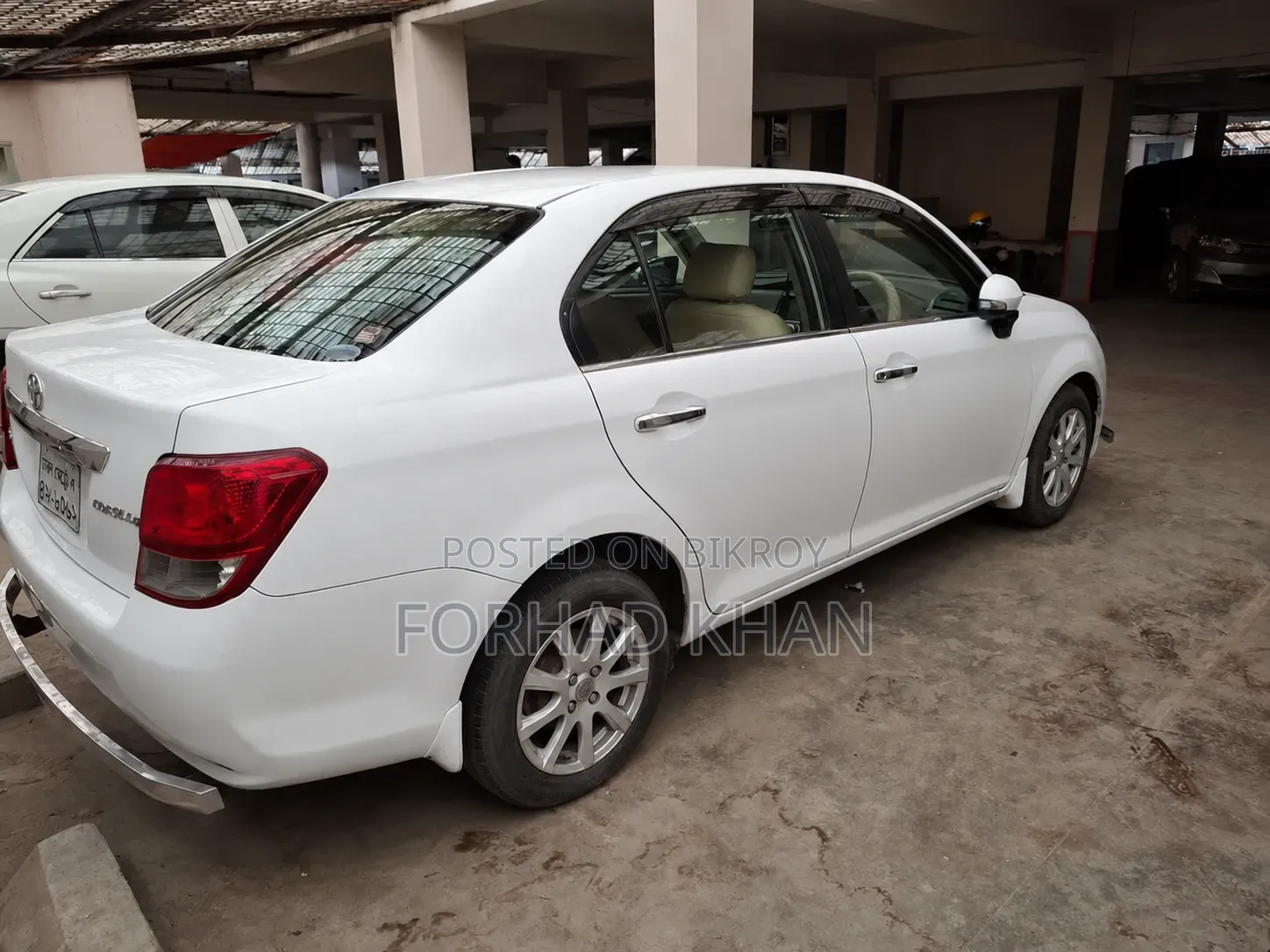 টয়োটা অ্যাক্সিও ২০১৪ সাদা