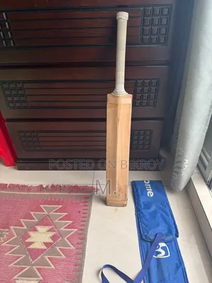 অরজিনাল এসজি ব্যাট এবং গ্লাভস