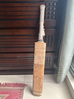 এএনএম ক্রিকেট ব্যাট এবং জুতো