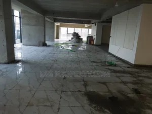 ভাড়ার জন্য বাণিজ্যিক স্পেস