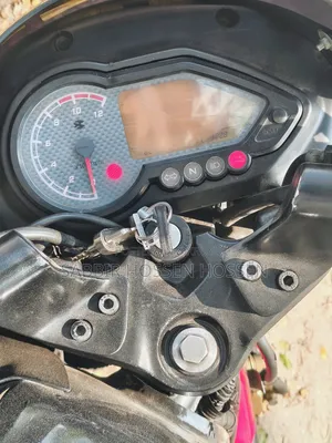 Bajaj Pulsar 150 2012 Red