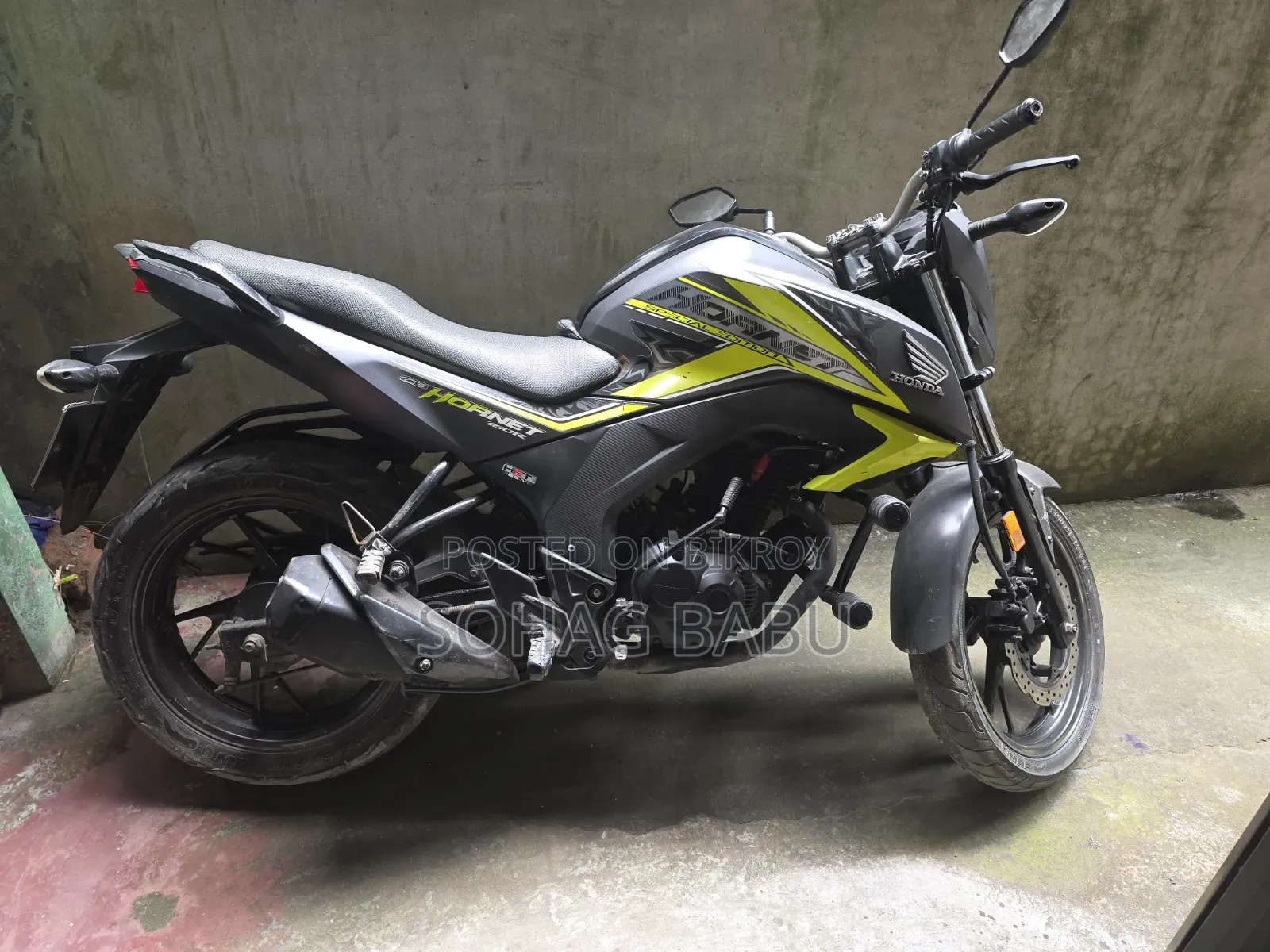Honda Hornet 2018 Gray