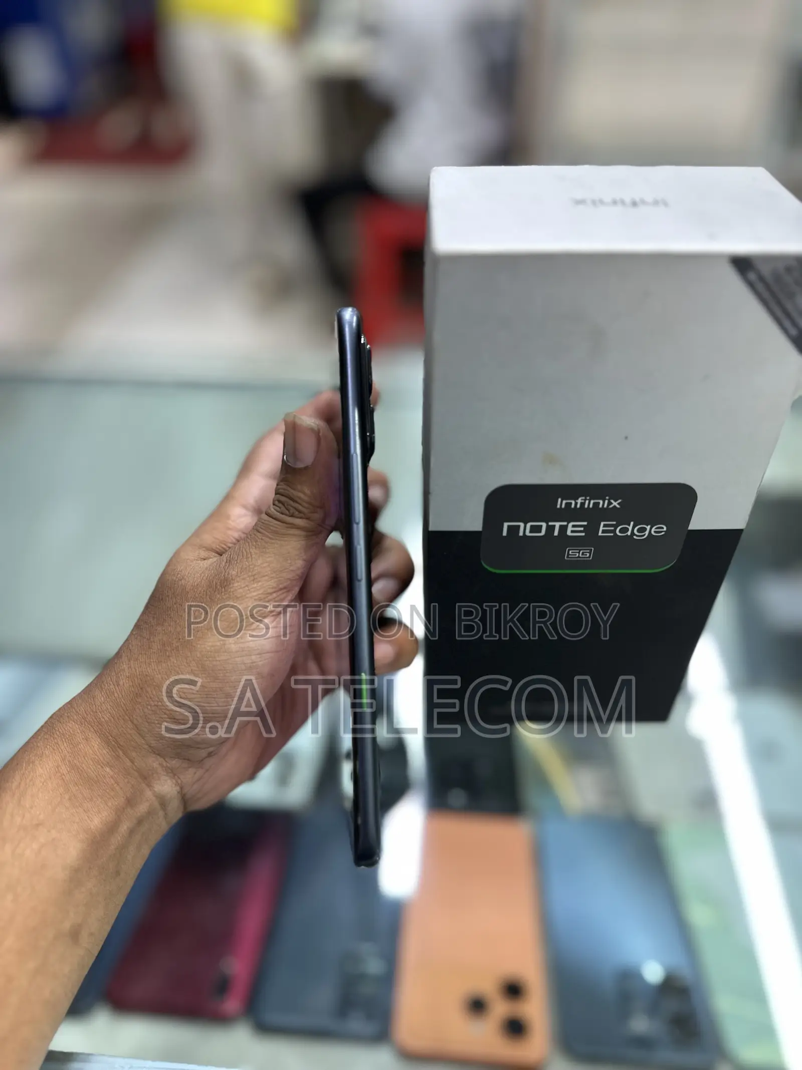 ইনফিনিক্স নোট এজ ২৫৬ জিবি ব্ল্যাক