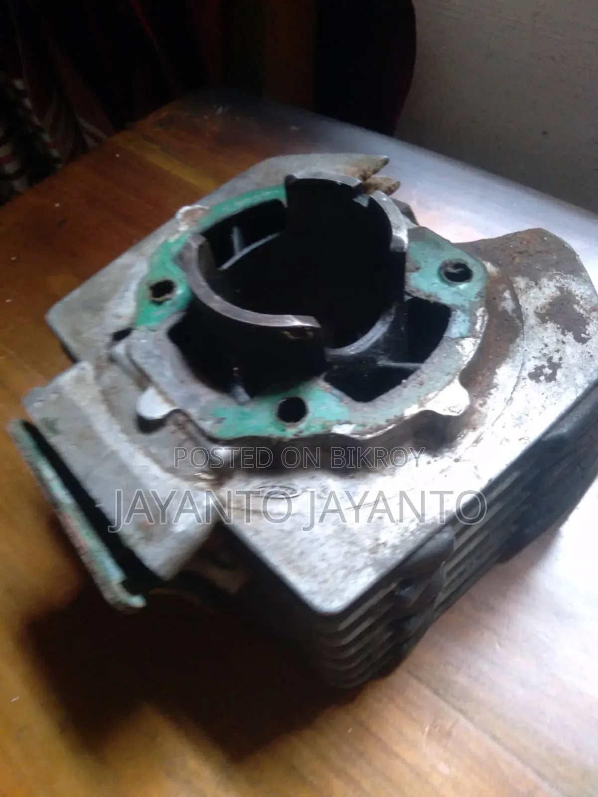 Honda 1988 Silver parts sell