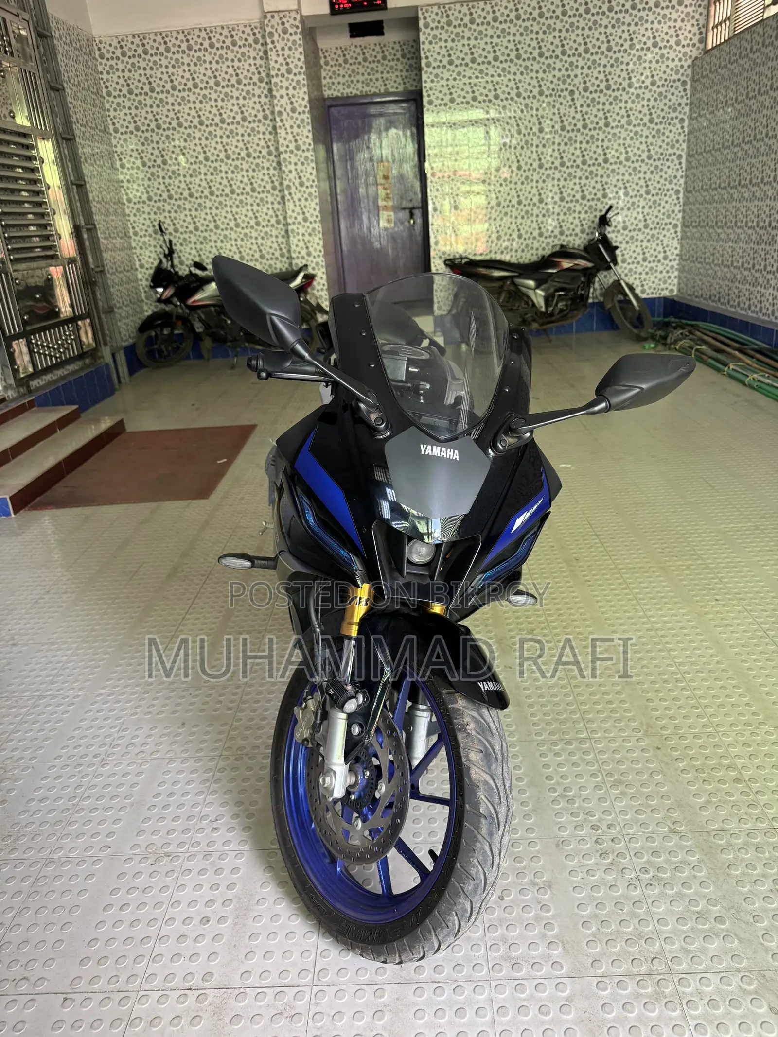 ইয়ামাহা আর১৫এম ২০২৬ কালো