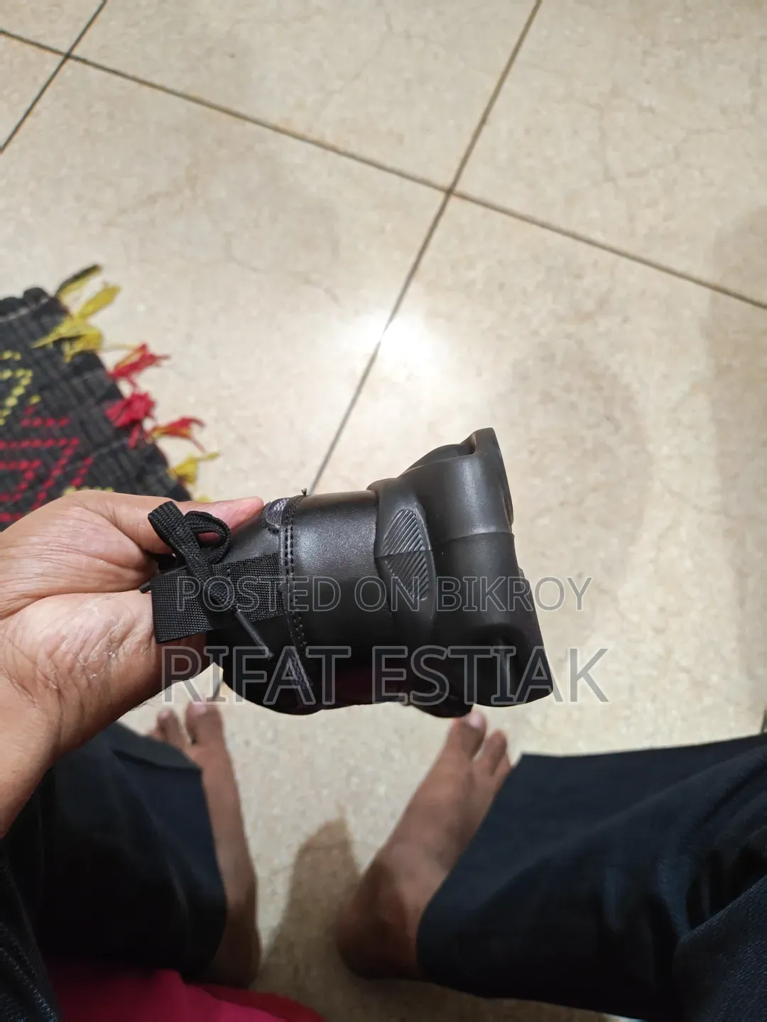 লিমিটেড এডিশন স্নিকার্স