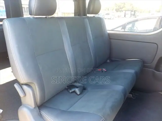 Toyota HiAce 2023 Black