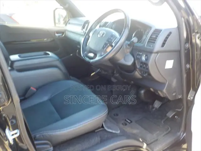 Toyota HiAce 2023 Black