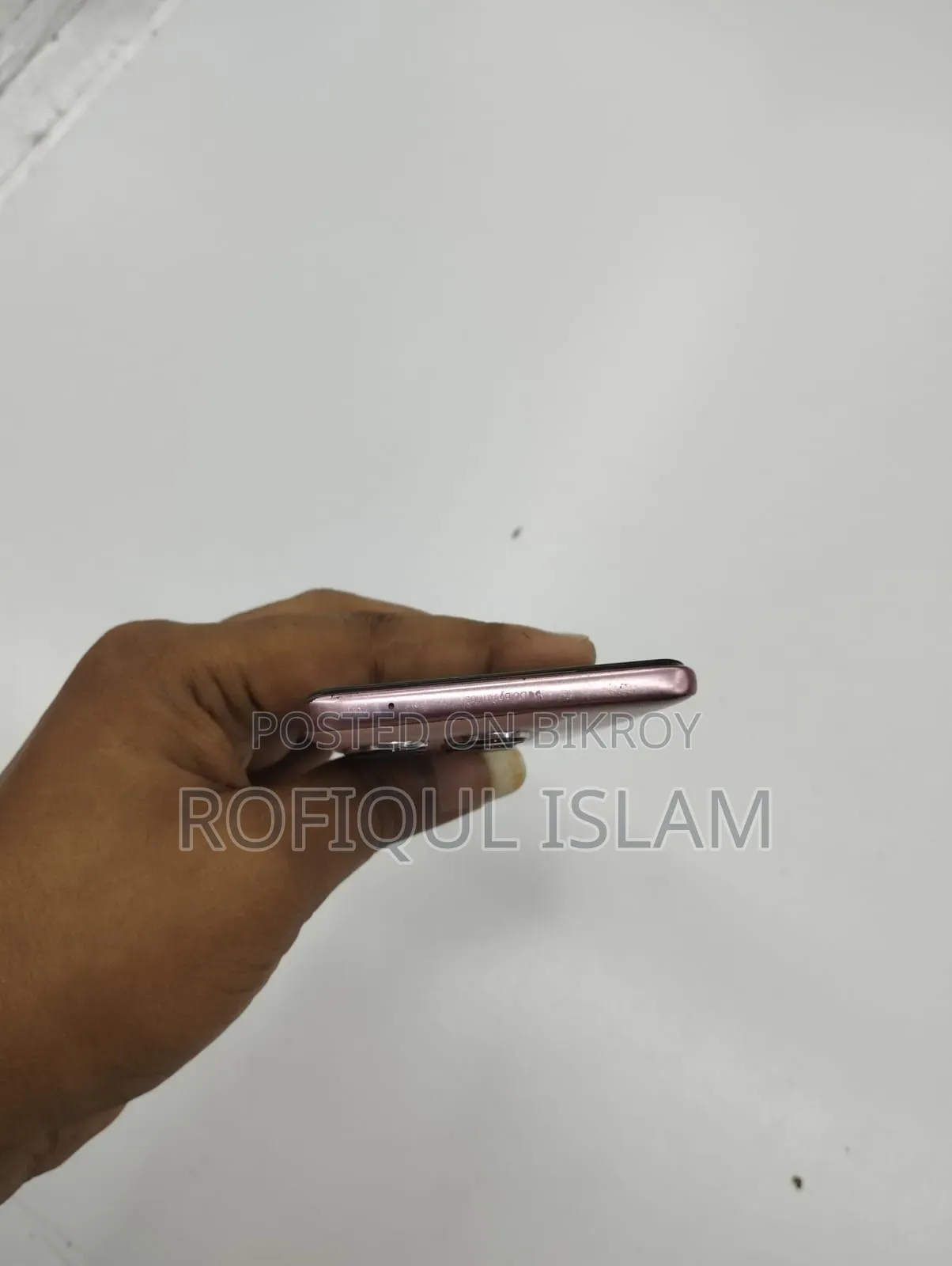 মোটরোহলা এজ ৫০ ফিউশন ২৫৬ জিবি গোলাপি