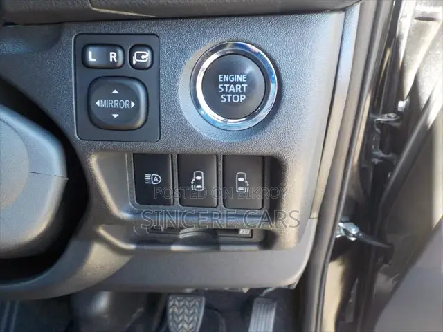 Toyota HiAce 2023 Black