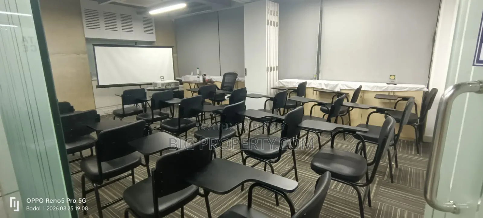 গুলশান ১ এ ভাড়ার জন্য বাণিজ্যিক স্থান