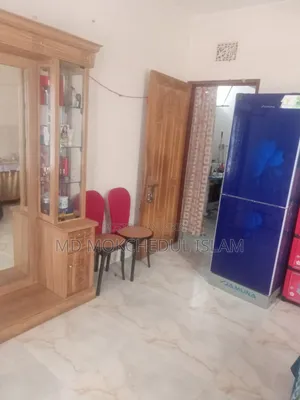 এই ফ্রিজটি বিক্রি করব।