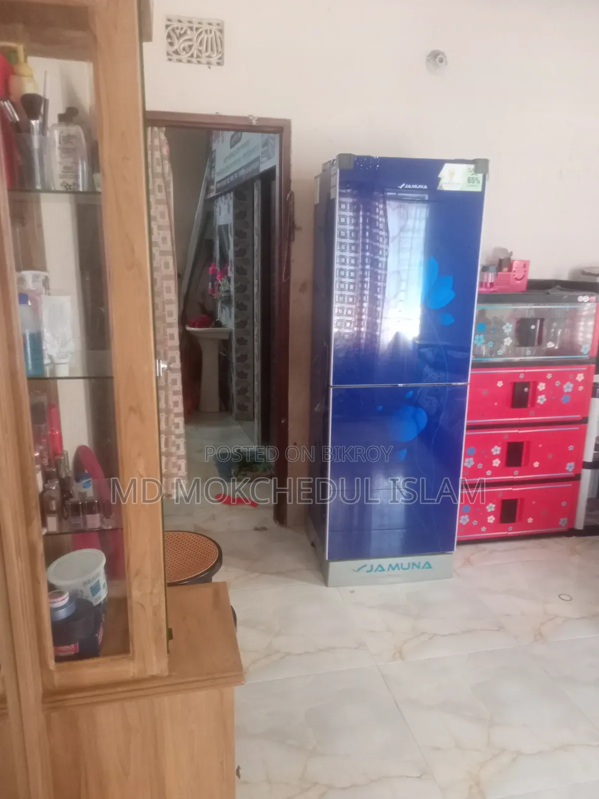 এই ফ্রিজটি বিক্রি করব।