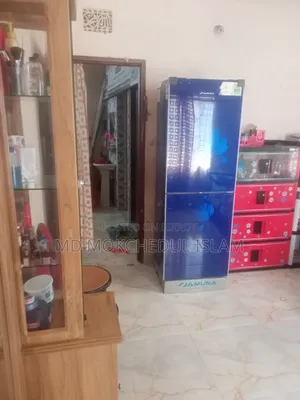 এই ফ্রিজটি বিক্রি করব।