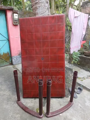ডাইনিং টেবিল বিক্রি করা হবে