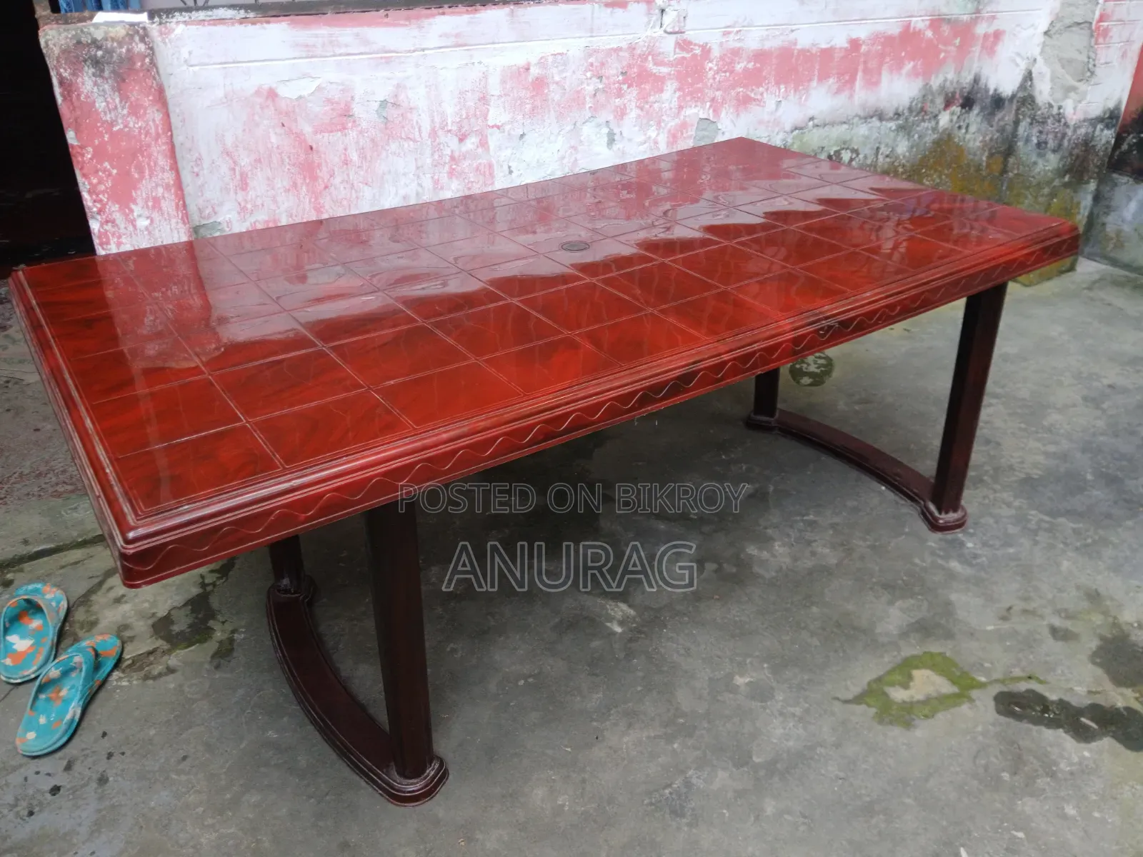 ডাইনিং টেবিল বিক্রি করা হবে