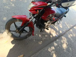 সুজুকি হায়াতে ২০১৮ রেড