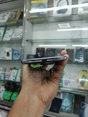 ভিভো ওয়াই৩০০ প্রো ১২৮ জিবি কালো