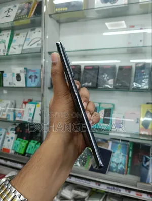 ভিভো ওয়াই৩০০ প্রো ১২৮ জিবি কালো