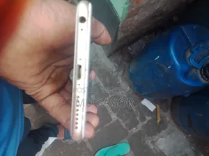 অ্যাপল আইফোন ৬ প্লাস ১৬ জিবি কালো