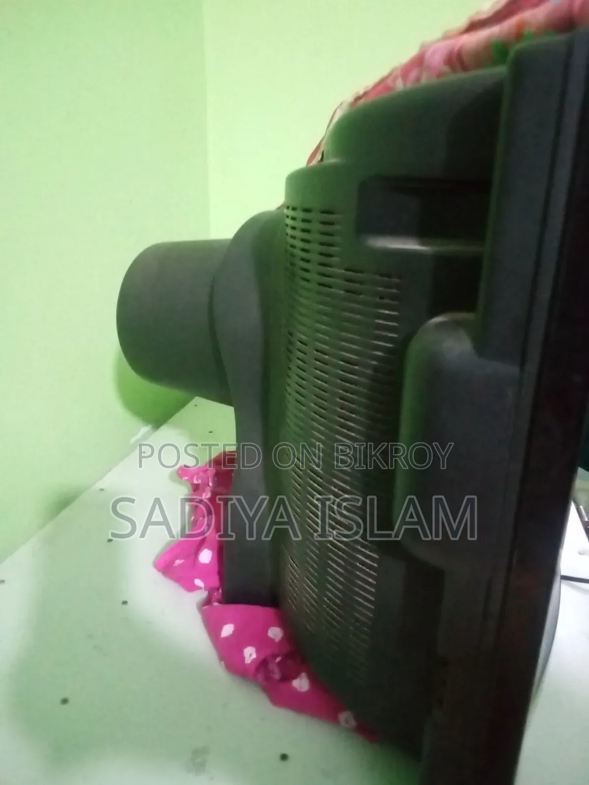 টেলিভিশনটি বিক্রি করা হবে কারণ আমি নতুন একটি টিভি কিনেছি তাই।