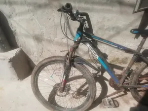 লোহা বডি সাসপেনশন ঝালাই করা