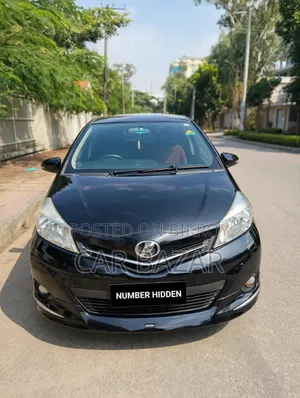 টয়োটা ভিটস ১.৩ ফ্রন্ট-হুইল ড্রাইভ ৫-ডোর ২০১১ কালো