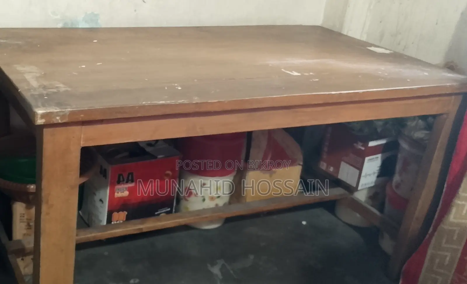 ডিনার টেবিল