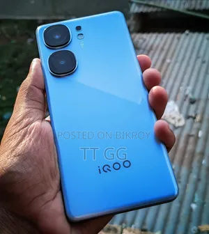 আইকিউওও ২৫৬ জিবি ব্লু