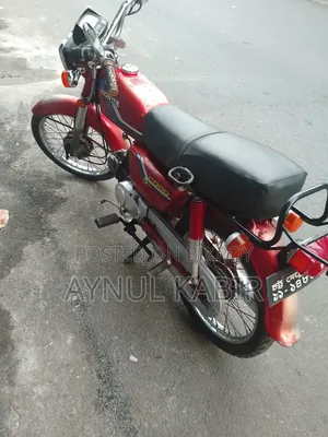 হোন্ডা ১৯৯৯ লাল