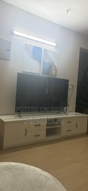 Want to sell TV cabinet. Used for 1 year