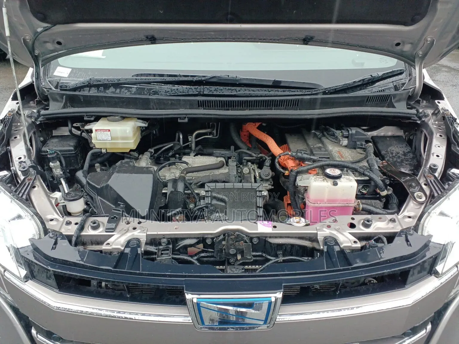 Toyota Noah 1.8 Front-Wheel Drive Hybrid (7-seater) 2021 Brown