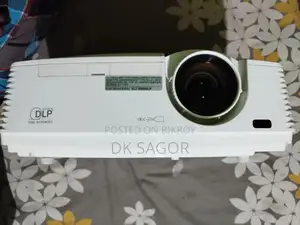 MITSHUBISHI Projector