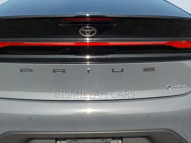 টয়োটা প্রিয়াস ২০২৩ গ্রে