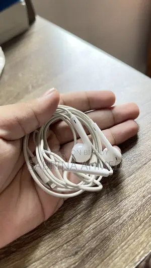 অ্যাপল ইয়ারফোন (অরজিনাল)
