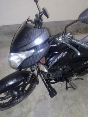 হিরো ইগনিটর ২০২২ কালো