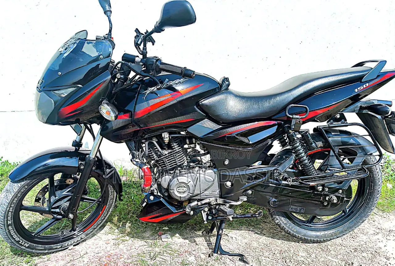 বাজাজ পালসার ১৫০ ২০২১ ব্ল্যাক