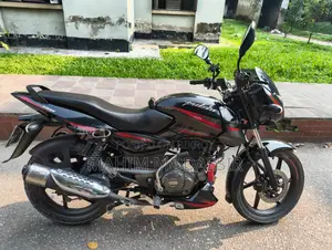বাজাজ পালসার ১৫০ ২০২১ ব্ল্যাক