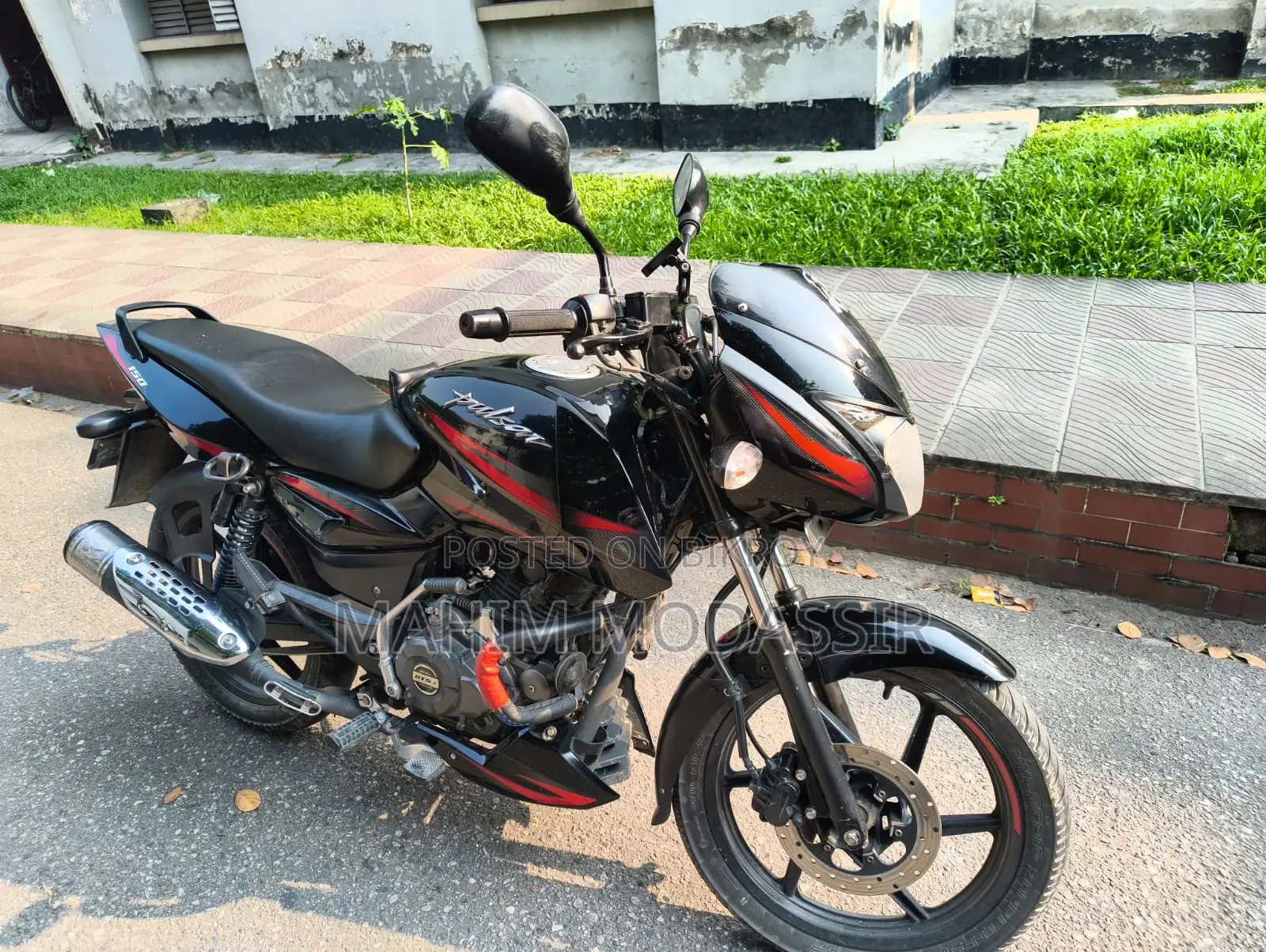 বাজাজ পালসার ১৫০ ২০২১ ব্ল্যাক