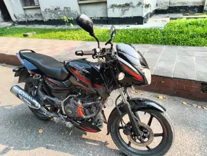 বাজাজ পালসার ১৫০ ২০২১ ব্ল্যাক